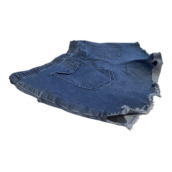 Guess Denim Blue Women's Shorts Size: XL - Picture 4 of 8